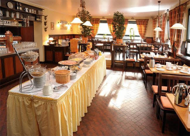 Hotel Grasbrunner Hof Eksteriør billede
